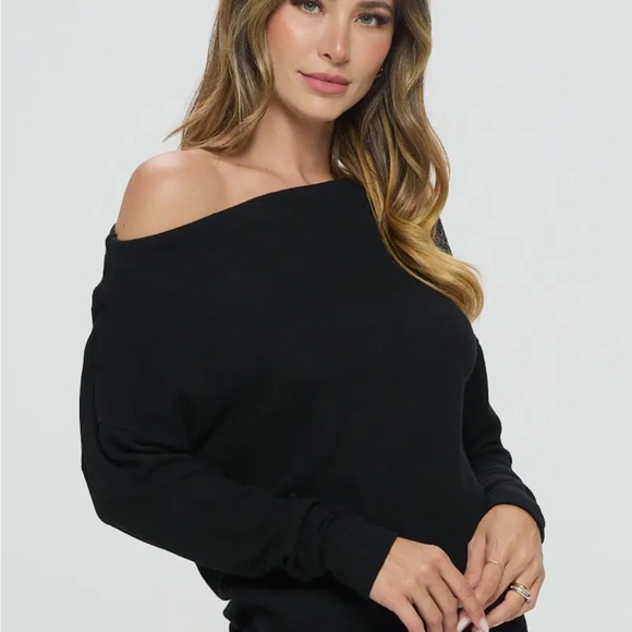 NWT Renee C. Black Off-Shoulder Sweater - Picture 5 of 5